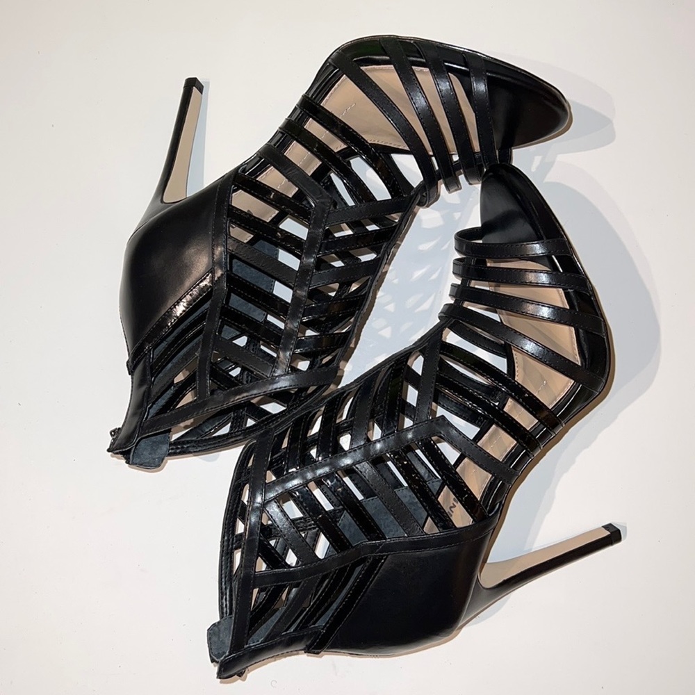 Gianni Bini cutout heels